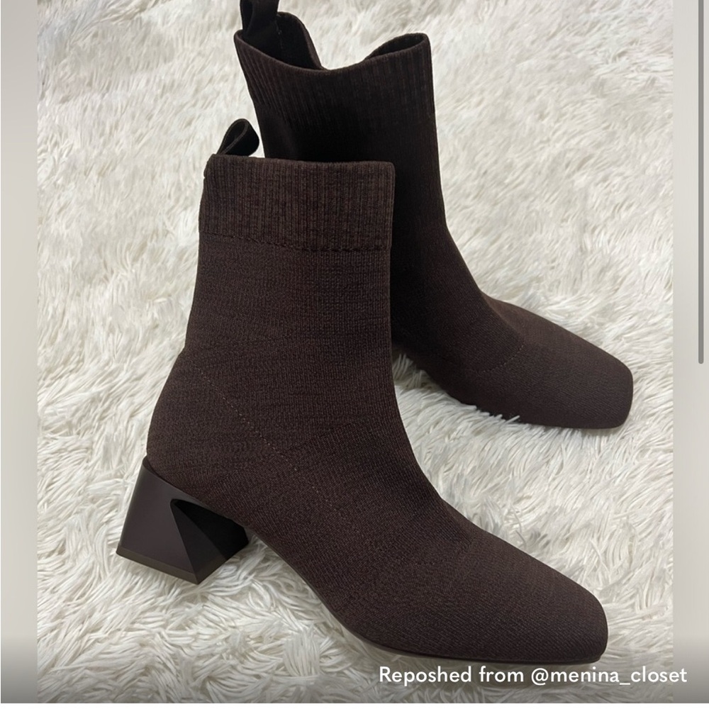 Vivaia Regina Water Repellent Heeled Boot Size US 8.5